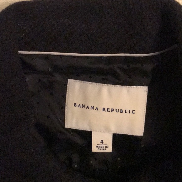 Banana Republic black cap sleeved blazer - Picture 2 of 11